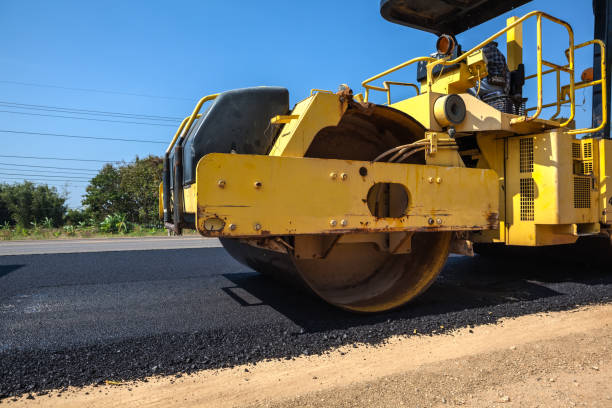 Best Driveway Paving Contractor  in Marshall, MO